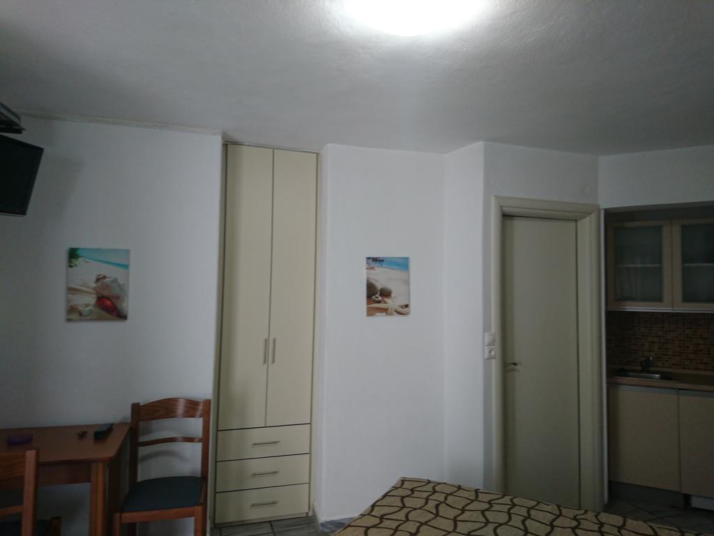 Studios Gabriel Agia Anna  Zewnętrze zdjęcie